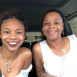 Meet your Posher, Alexis